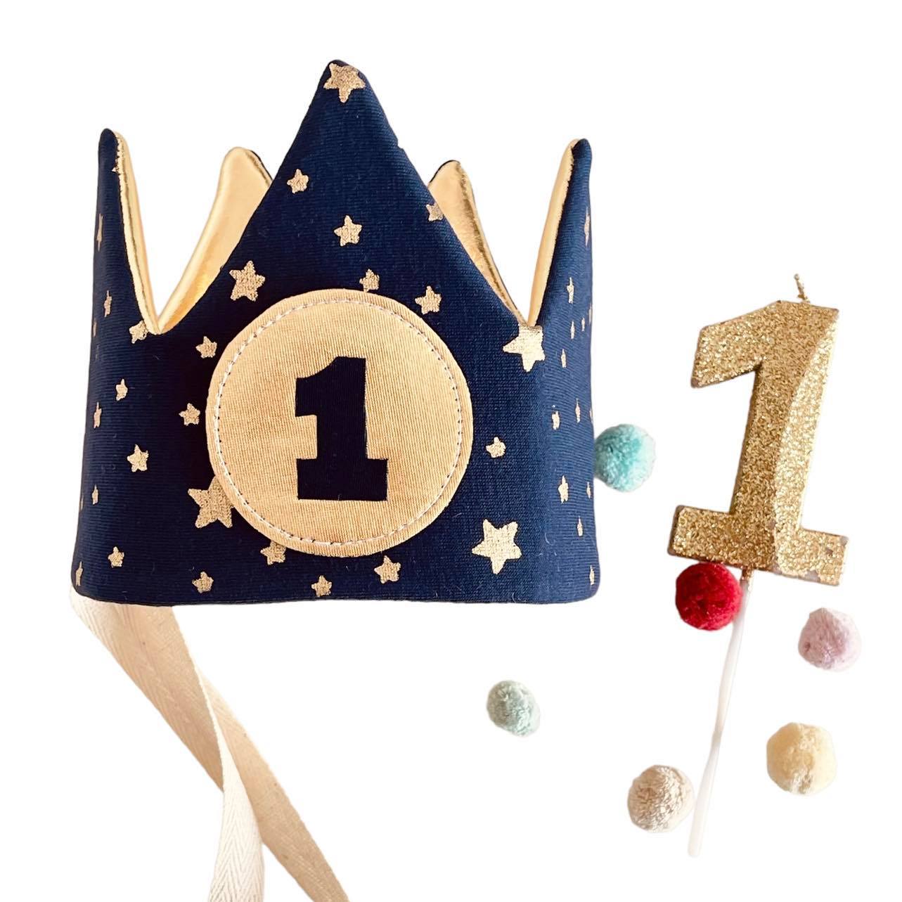gorro de cumpleaños y vela