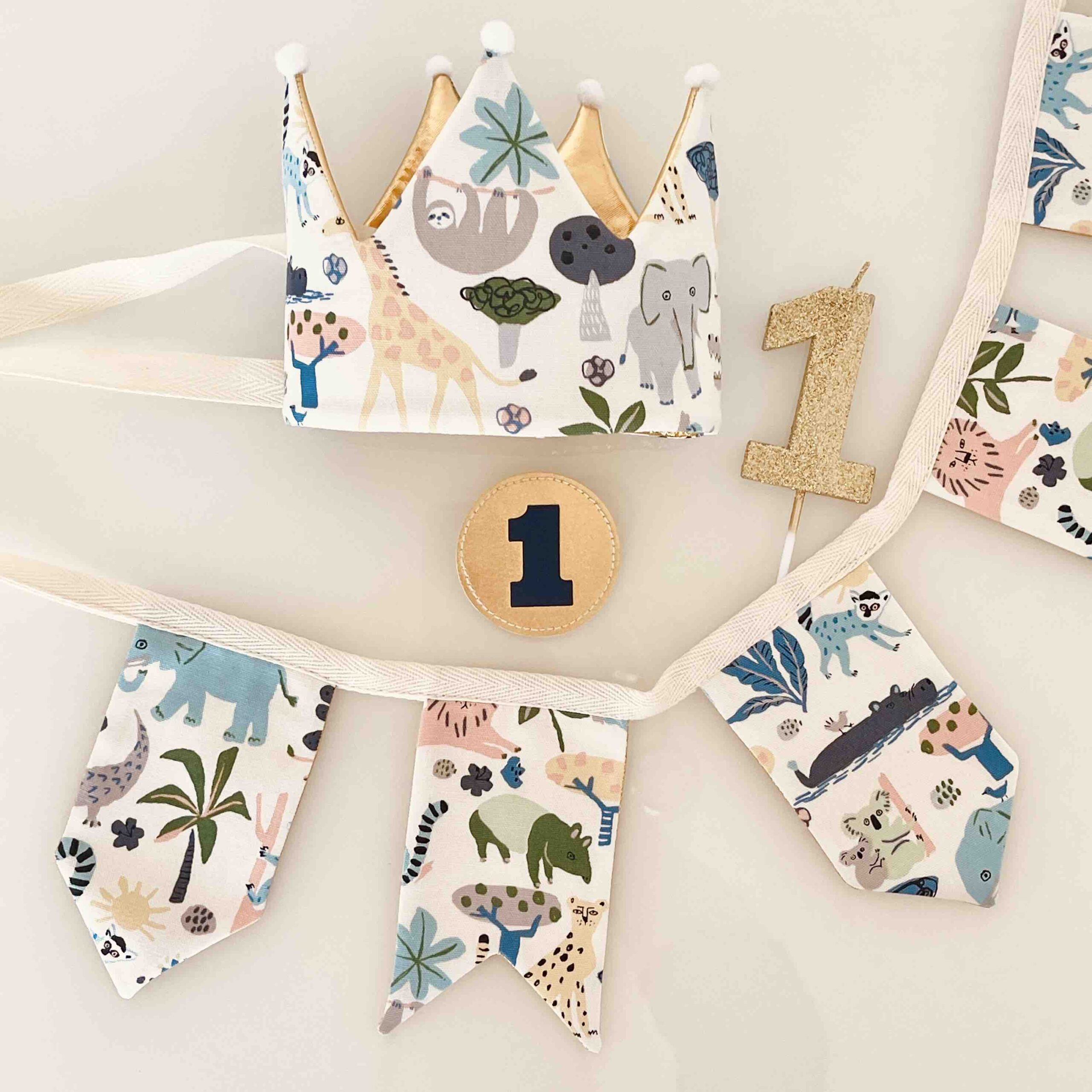 Set Oferta Reversible: corona con animalitos con edad + guirnalda de banderines + velita purpurina de 1 año - Imagen 3